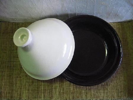 手造り　タジン鍋　白